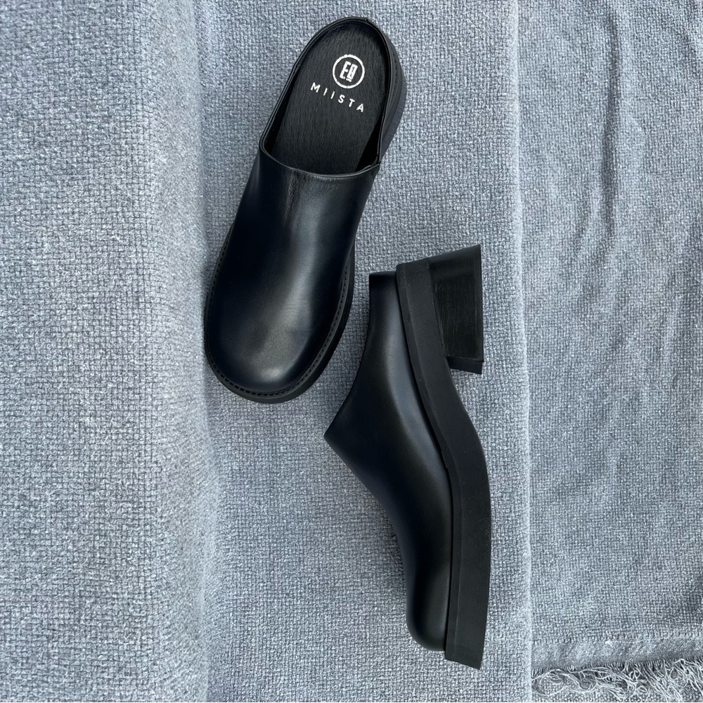 NWT MIISTA E8 Odile Black Mules
